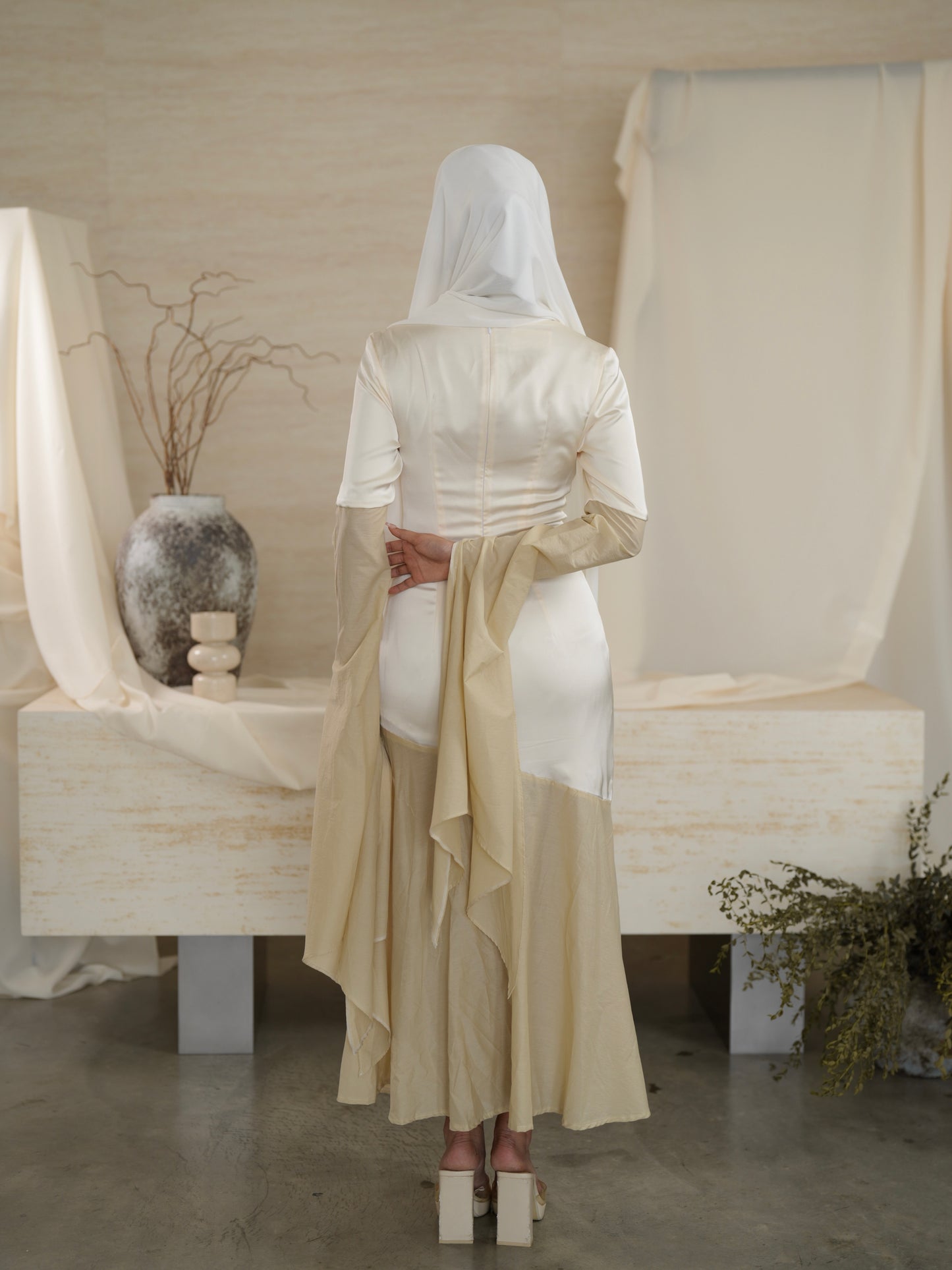 Zareya Dress in white rose